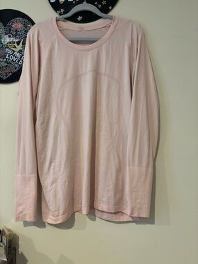 Lululemon swiftly tech